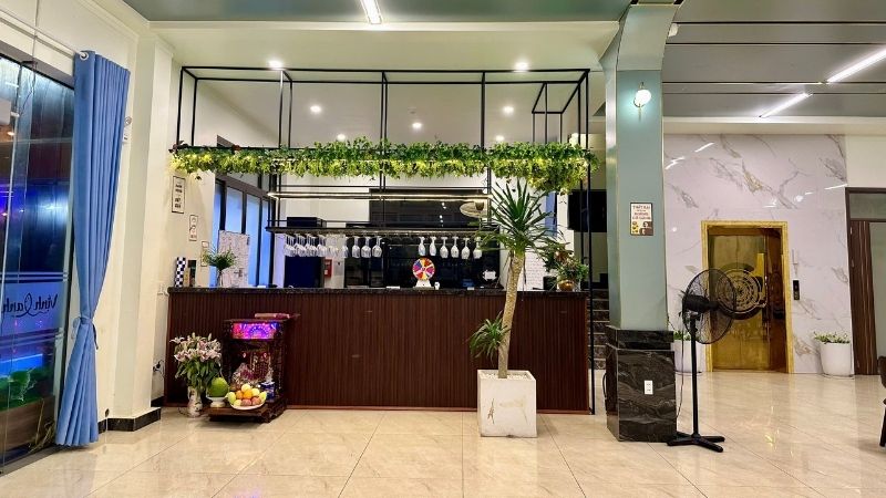 Sảnh thu ngân nhà hàng Cơm Niêu Vịnh Xanh