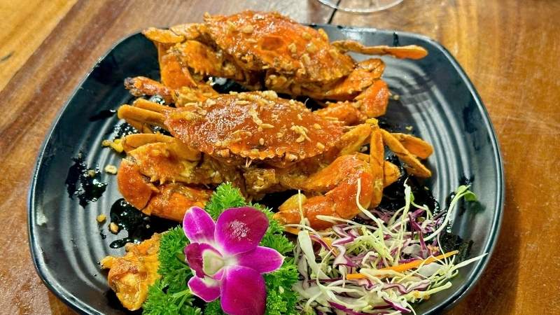 Ăn gì ở Cam Ranh - Cua rang me, món ngon nhất định phải thử